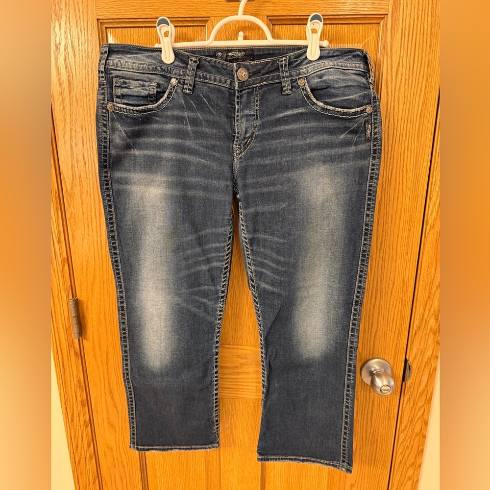 Women’s Silver Capri Jeans